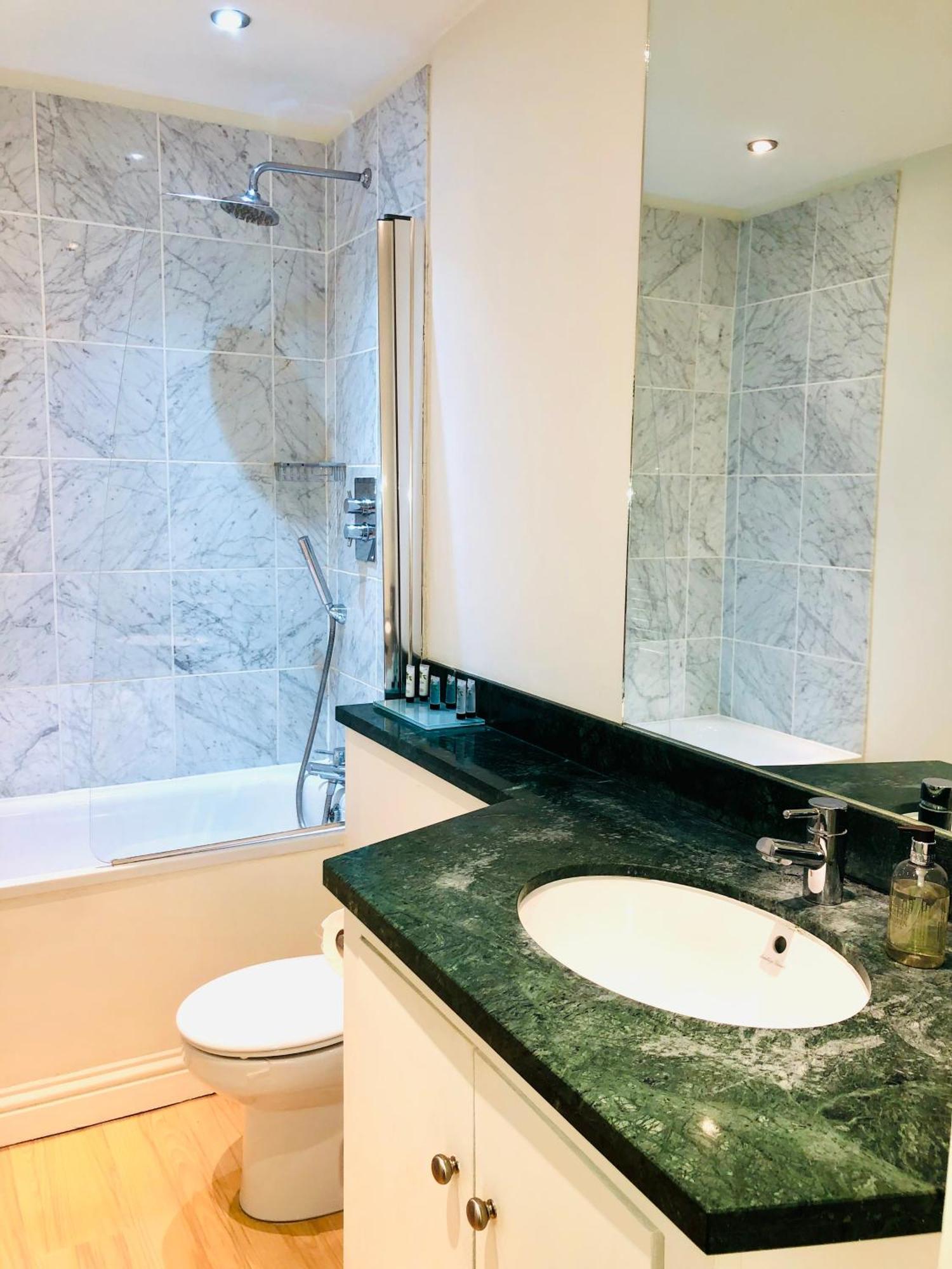 Luxury Apartment In The Heart Of 바스 외부 사진